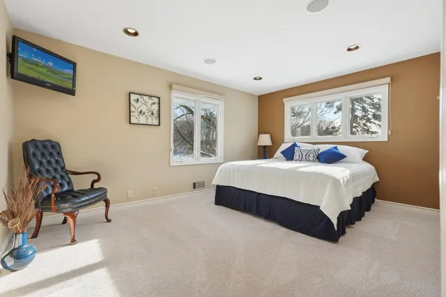 $1,099,900 | 8190 Hill Trail North, Lake Elmo, MN 55042