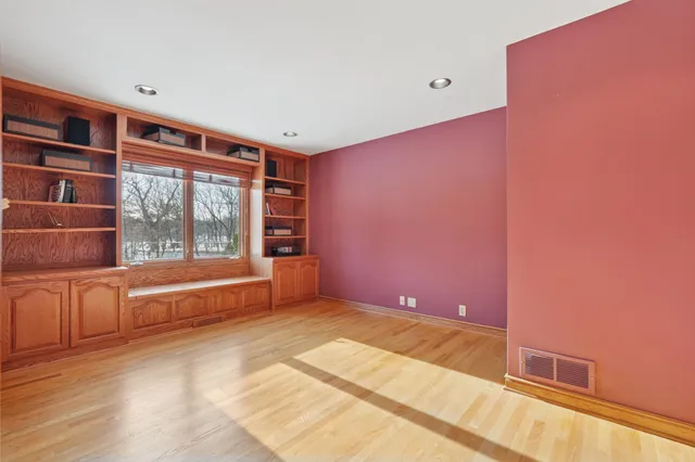 $1,099,900 | 8190 Hill Trail North, Lake Elmo, MN 55042