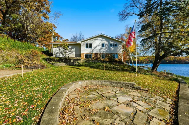 $1,099,900 | 8190 Hill Trail North, Lake Elmo, MN 55042