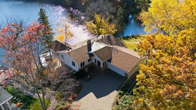 $1,099,900 | 8190 Hill Trail North, Lake Elmo, MN 55042