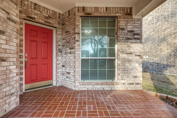 a view of an entrance of the house