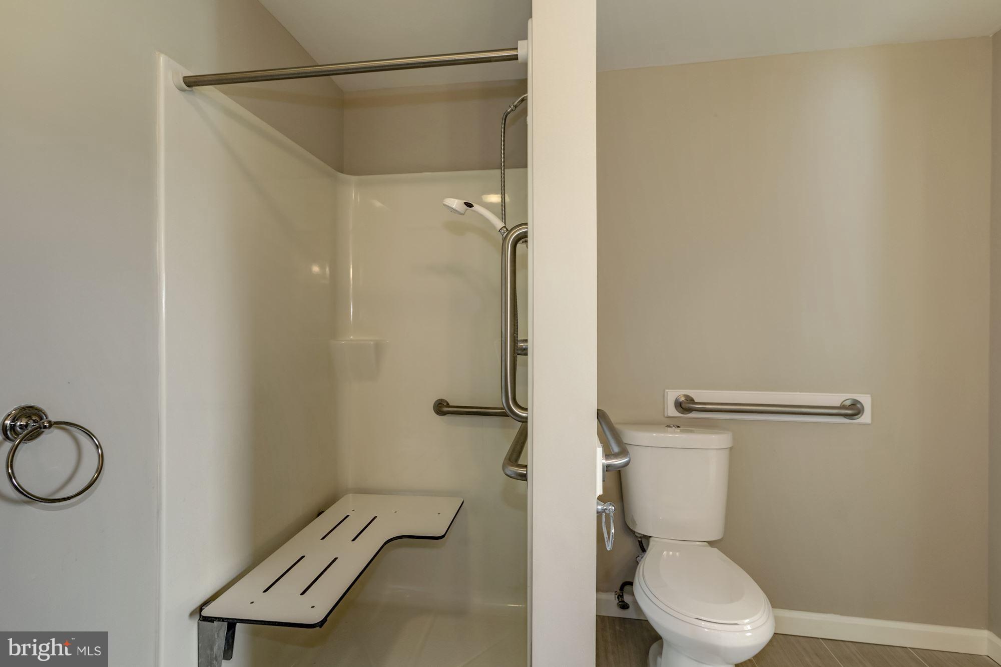 7304 Greeley Road Landover, MD 20785 - Photo 16 of 28 Bath