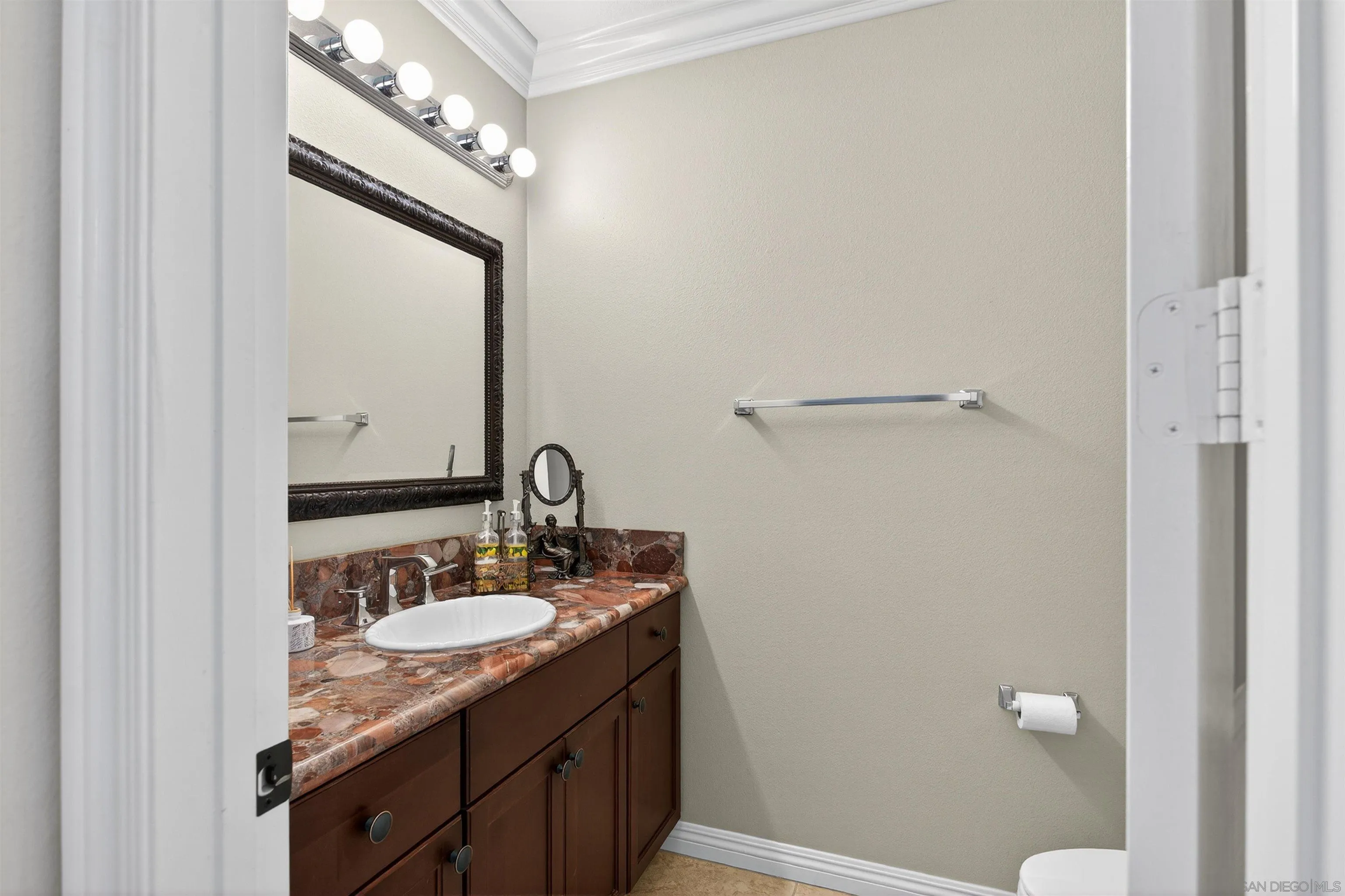 18410 Lakepointe Drive Riverside, CA 92503 - Photo 26 of 63