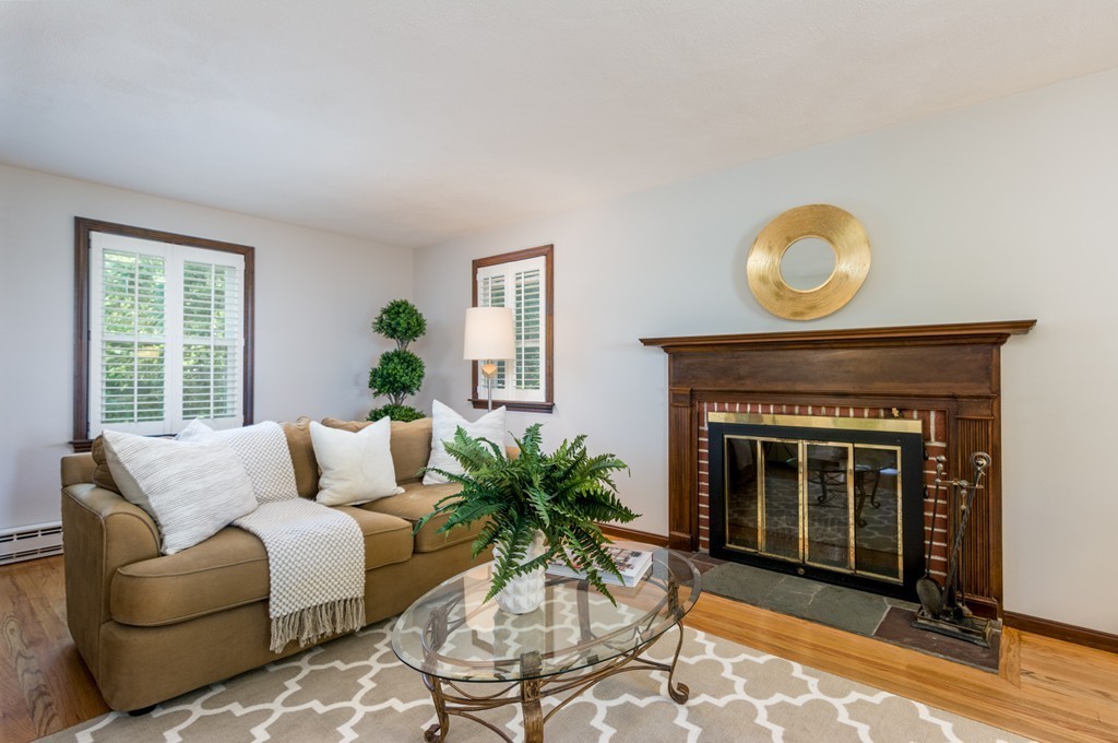 38 Valley Road Needham, MA 02492 - Photo 3 of 23 Gallery Image 3