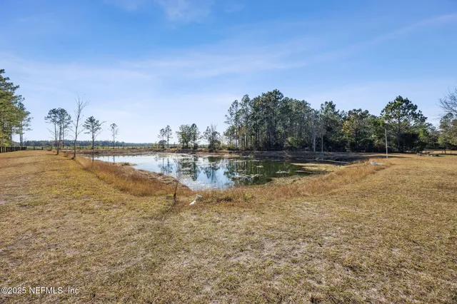 $700,000 | 10495 Ford Road, Bryceville, FL 32009