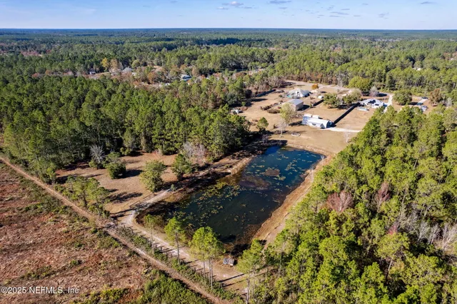 $700,000 | 10495 Ford Road, Bryceville, FL 32009
