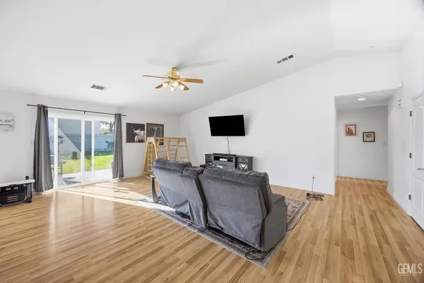 $419,999 | Undisclosed Address, Bakersfield, CA 93312