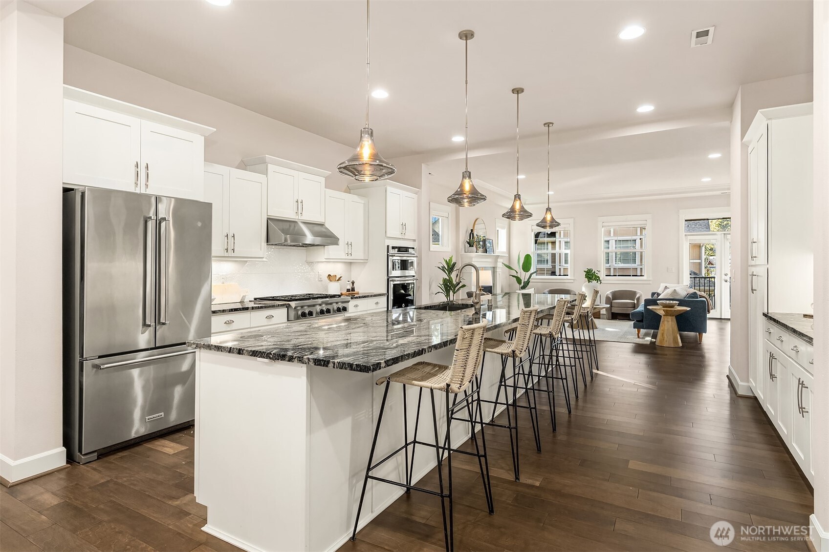 404 6th Lane Northeast Issaquah, WA 98029 - Photo 11 of 38