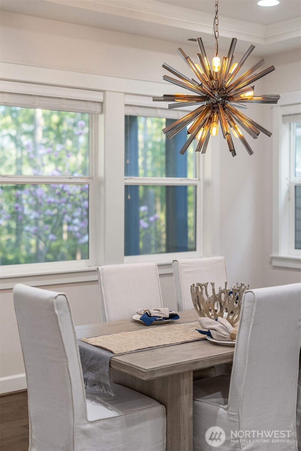 404 6th Lane Northeast Issaquah, WA 98029 - Photo 12 of 38