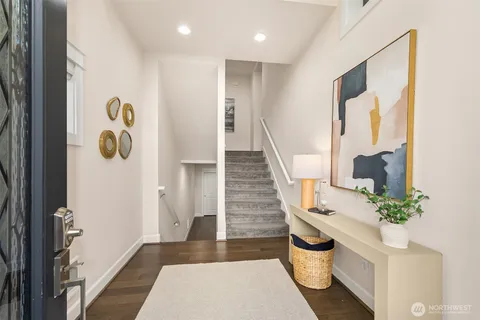 $1,795,000 | 404 6th Lane Northeast, Issaquah, WA 98029