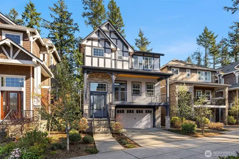 $1,795,000 | 404 6th Lane Northeast, Issaquah, WA 98029