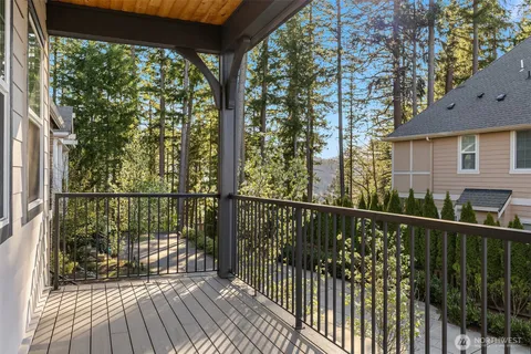 $1,795,000 | 404 6th Lane Northeast, Issaquah, WA 98029