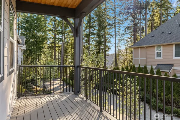 $1,795,000 | 404 6th Lane Northeast, Issaquah, WA 98029