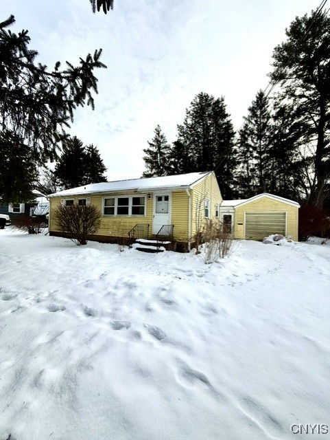 108 Kristin Road Syracuse, NY 13212 - Photo 1 of 1