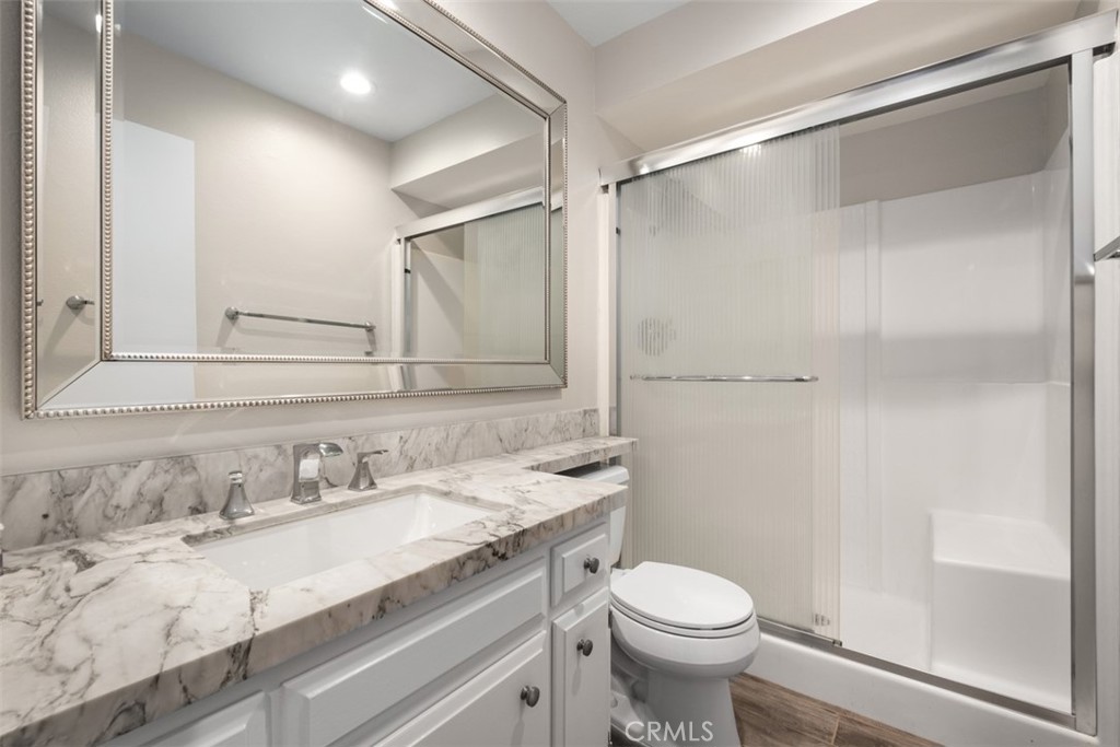 31605 East Nine Drive, Unit 61F Laguna Niguel, CA 92677 - Photo 11 of 29 Primary Bathroom