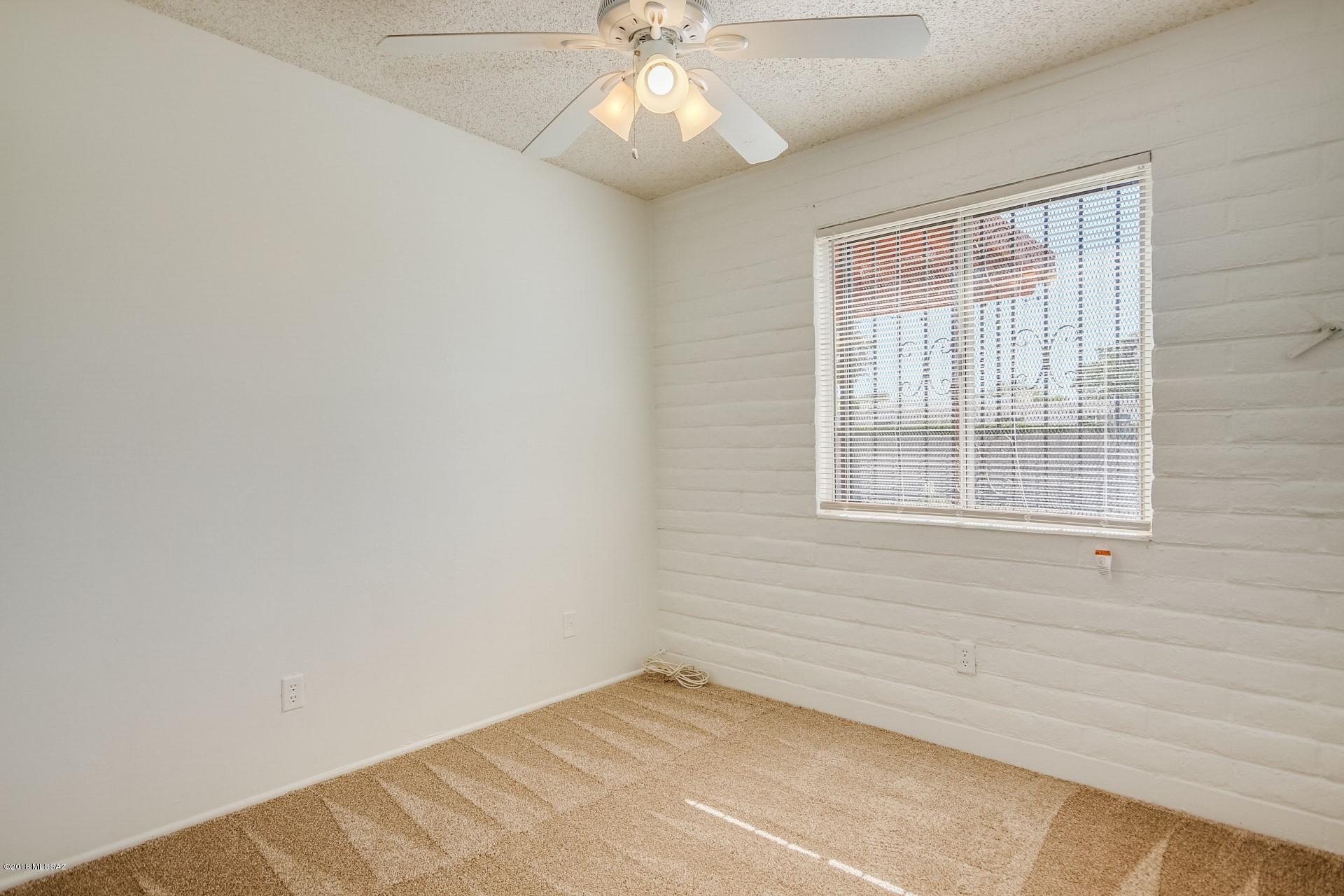 9842 East Stella Road Tucson, AZ 85730 - Photo 17 of 21