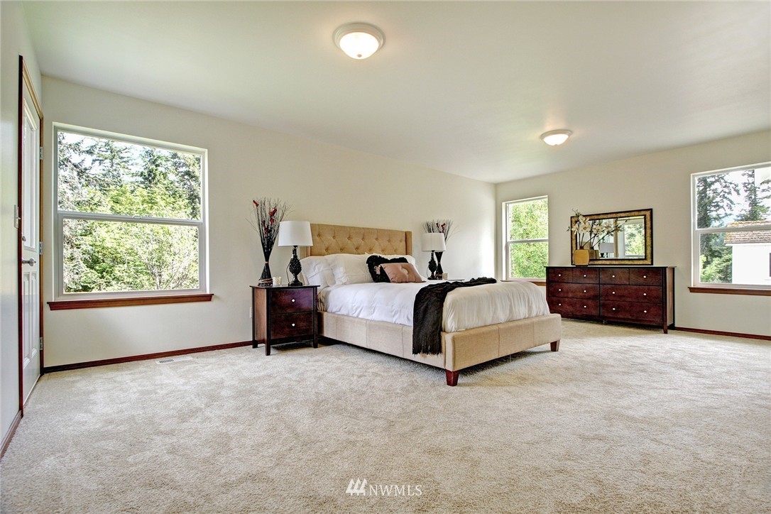 25517 Southeast Issaquah-Fall City Road Issaquah, WA 98029 - Photo 11 of 24 Gallery Image 11