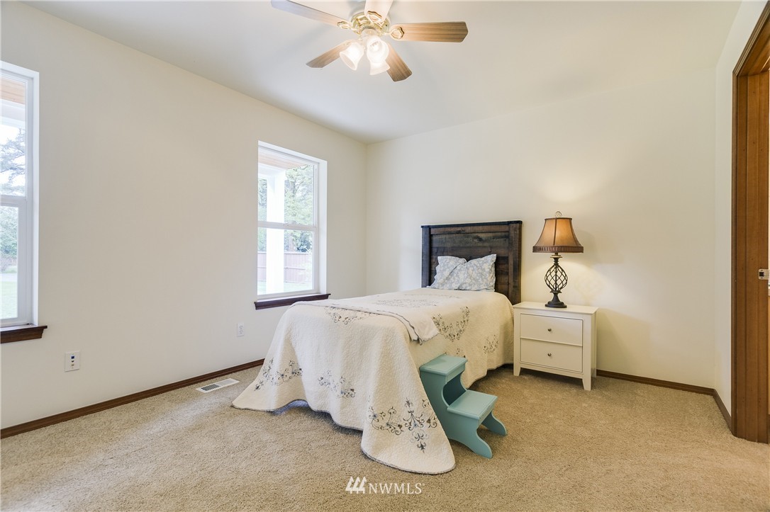 25517 Southeast Issaquah-Fall City Road Issaquah, WA 98029 - Photo 15 of 24 Gallery Image 15