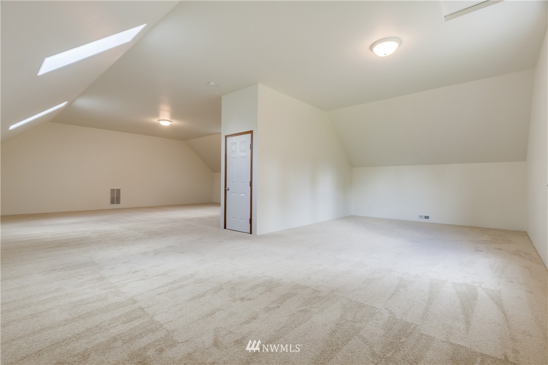 25517 Southeast Issaquah-Fall City Road Issaquah, WA 98029 - Photo 23 of 24 Gallery Image 23