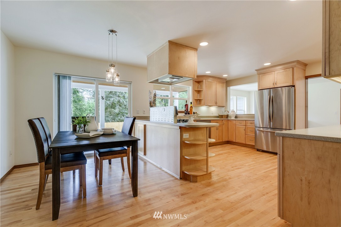 25517 Southeast Issaquah-Fall City Road Issaquah, WA 98029 - Photo 5 of 24 Gallery Image 5