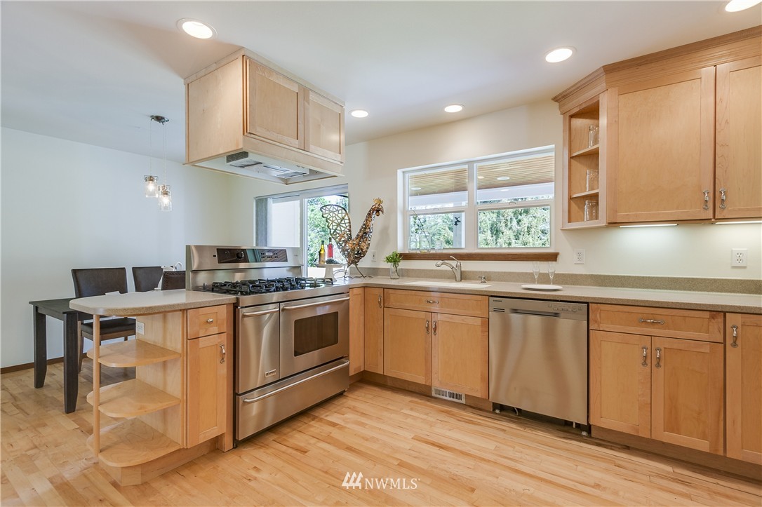 25517 Southeast Issaquah-Fall City Road Issaquah, WA 98029 - Photo 7 of 24 Gallery Image 7