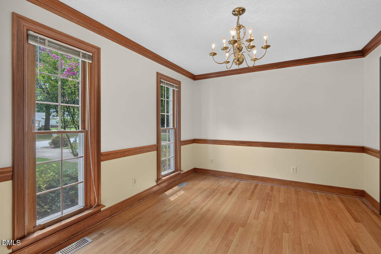 6125 Iris Drive Raleigh, NC 27612 - Photo 4 of 50 05