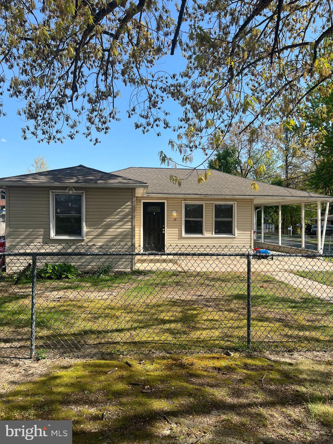 19 West Maiden Lane Somerdale, NJ 08083 - Photo 1 of 12 a backyard of a house