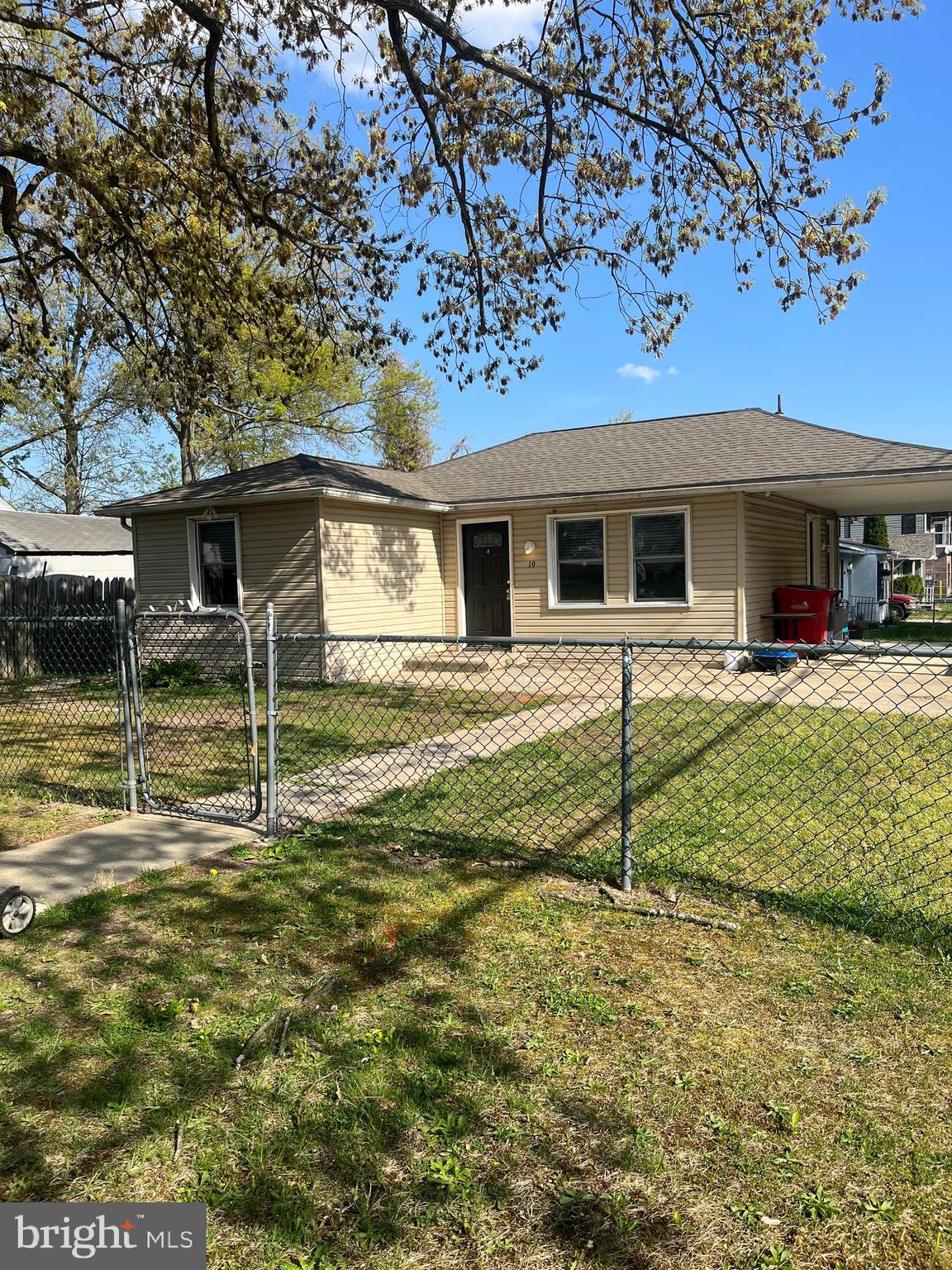 19 West Maiden Lane Somerdale, NJ 08083 - Photo 12 of 12 a house view with a outdoor space