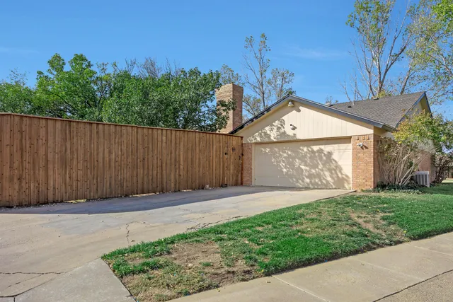 $325,000 | 6401 Hinsdale Drive, Amarillo, TX 79109