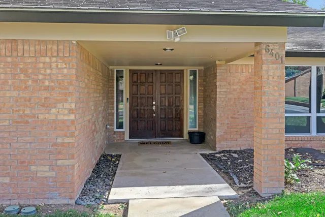 $325,000 | 6401 Hinsdale Drive, Amarillo, TX 79109