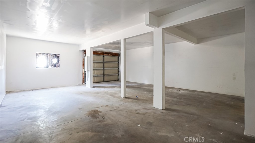 18570 Halter Lane Riverside, CA 92504 - Photo 42 of 63 Barn House Garage