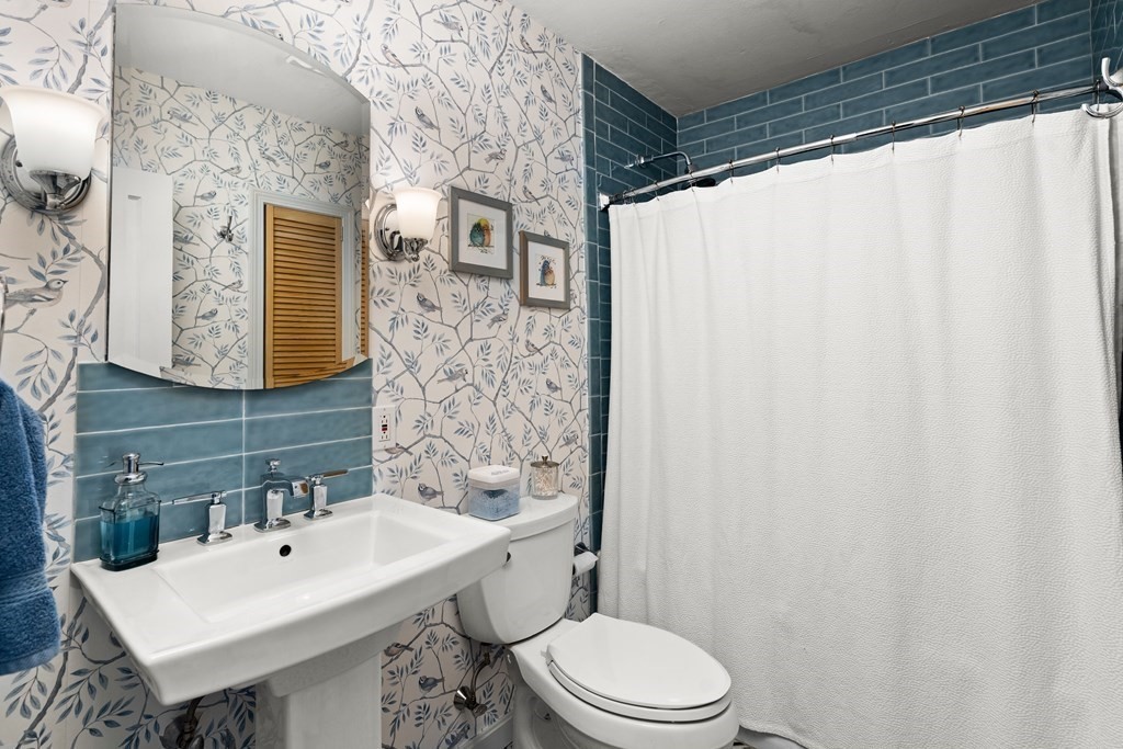 2 Anderson Road Framingham, MA 01701 - Photo 16 of 26 Gallery Image 16