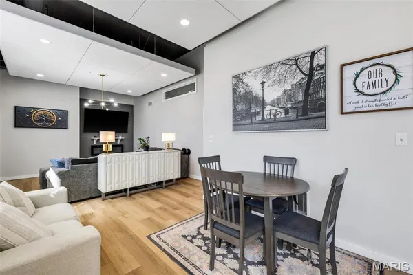 $320,000 | 1801 Park Avenue, Unit 1B, St. Louis, MO 63104