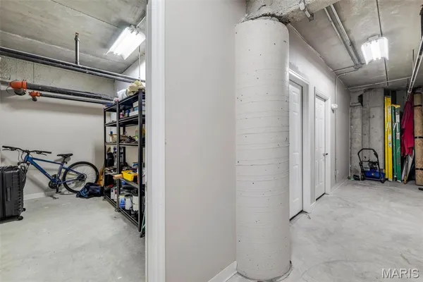 $320,000 | 1801 Park Avenue, Unit 1B, St. Louis, MO 63104