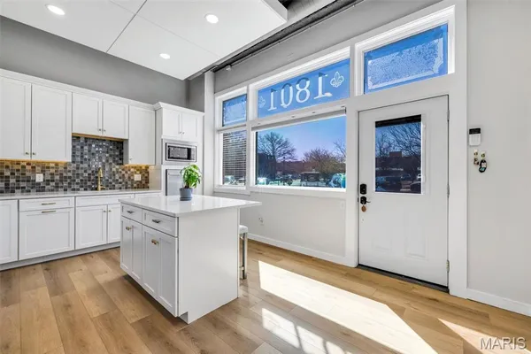 $320,000 | 1801 Park Avenue, Unit 1B, St. Louis, MO 63104