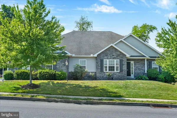 $625,000 | 807 Genevieve Drive, Mechanicsburg, PA 17055