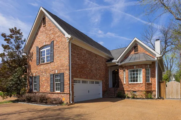 $975,000 | 5904 Old Harding Pike, Nashville, TN 37205