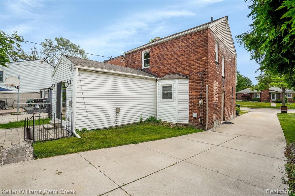 1218 Hampton Road Grosse Pointe, MI 48236 - Photo 24 of 24