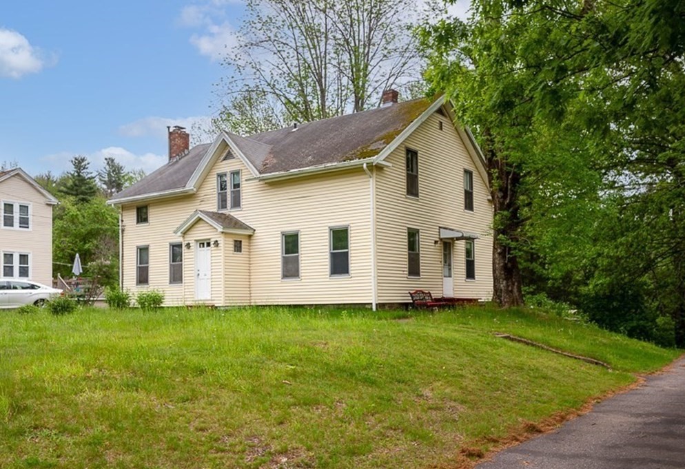 22 Comins Road Oxford, MA 01537 - Photo 2 of 42
