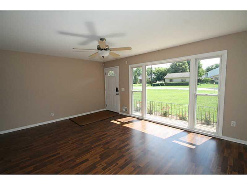 2920 North Marr Road Columbus, IN 47203 - Photo 3 of 23 Gallery Image 3
