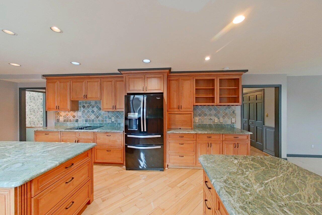 8415 Bridge Road Grosse Ile, MI 48138 - Photo 22 of 53 photos_web_resolution_8415_Bridge_Road_i