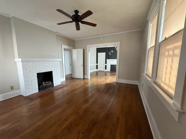 $1,800 | 1999 Peabody Avenue, Memphis, TN 38104