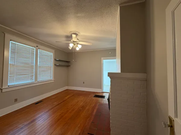 $1,800 | 1999 Peabody Avenue, Memphis, TN 38104