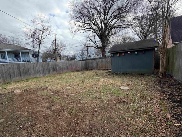 $1,800 | 1999 Peabody Avenue, Memphis, TN 38104