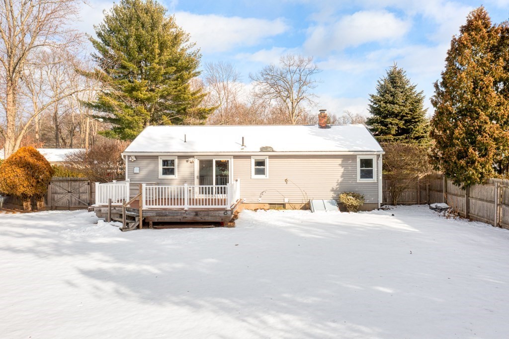 40 Albee Street Springfield, MA 01129 - Photo 4 of 24