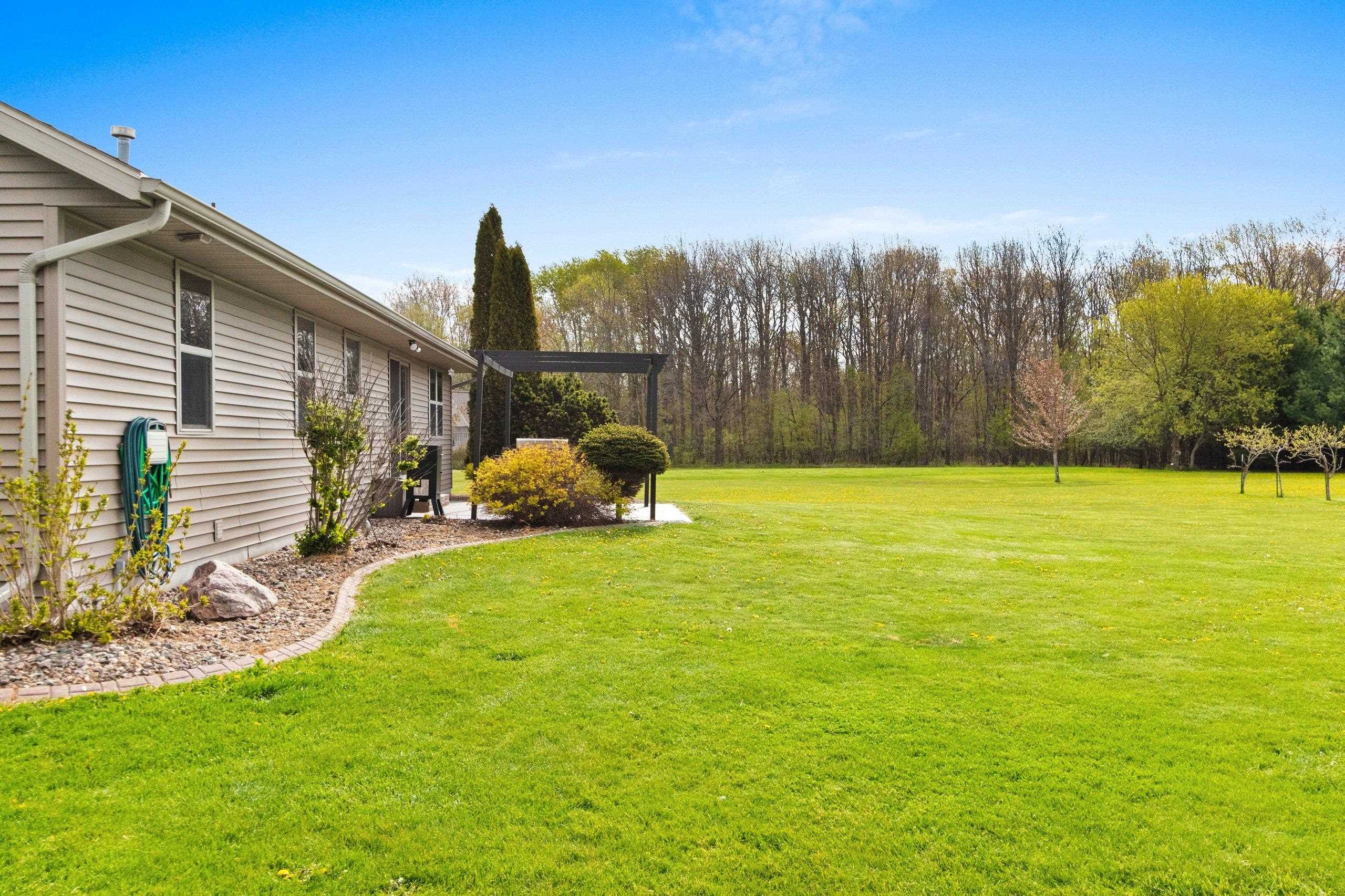 334 Falcon Circle Pulaski, WI 54162 - Photo 37 of 51