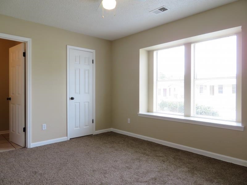 3415 Pine Ridge Lane Memphis, TN 38118 - Photo 3 of 8 Gallery Image 3