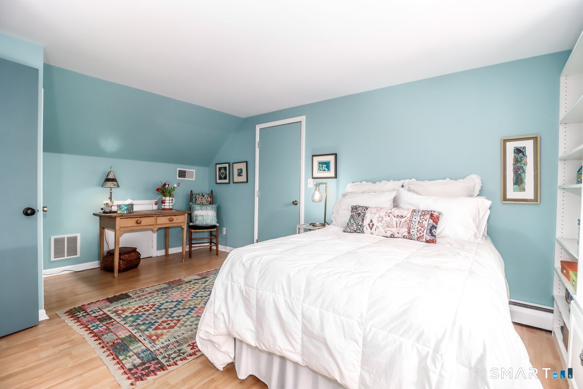 36 Down River Road New Canaan, CT 06840 - Photo 17 of 26