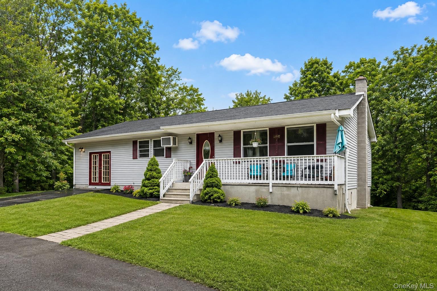 164 Brookside Farms Road Newburgh, NY 12550 - Photo 1 of 19 Gallery Image 1