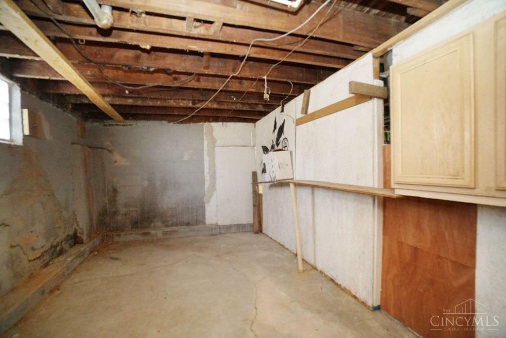 1021 Neeb Road Cincinnati, OH 45233 - Photo 21 of 26